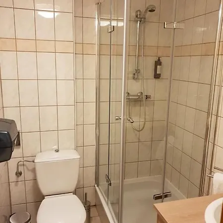 Au Hotel Alle