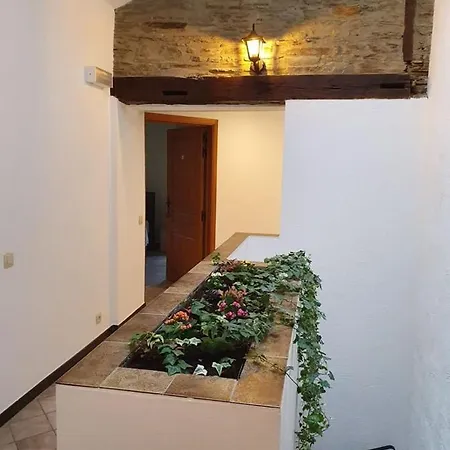 Au Hotel 2*